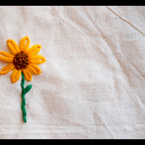 Hand embroidered canvas tote bag - Picture 7 of 7